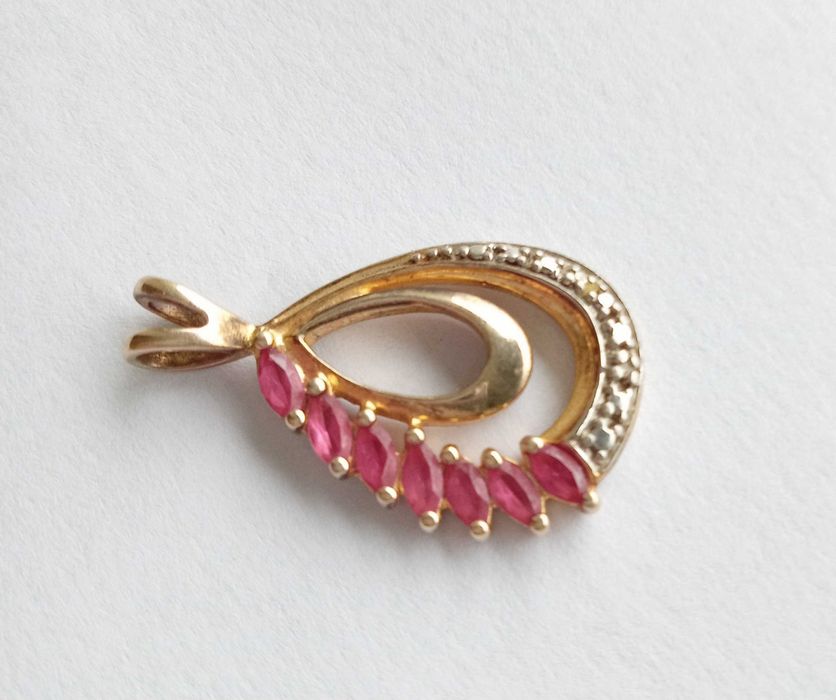 Підвіска кулон Срібло 925 проба, в позолоті, з рожевими каменями