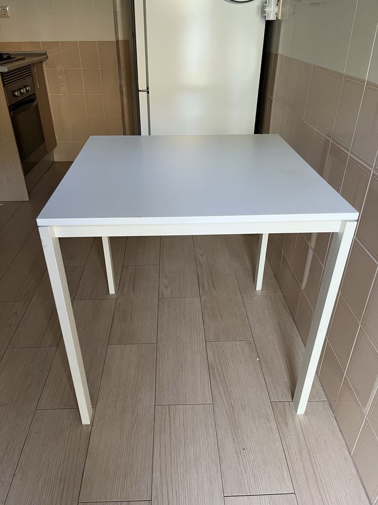 Mesa branca 75x75