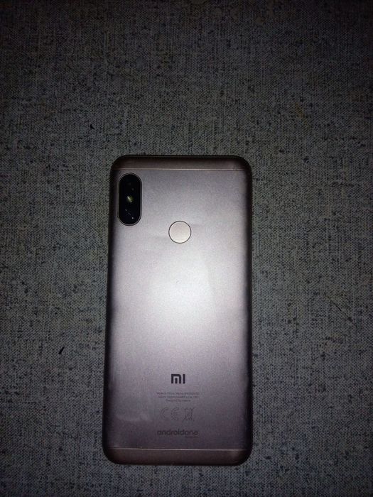 Продаю телефон сяоми А2 лайт