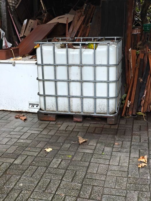 Depósito de água 1000L