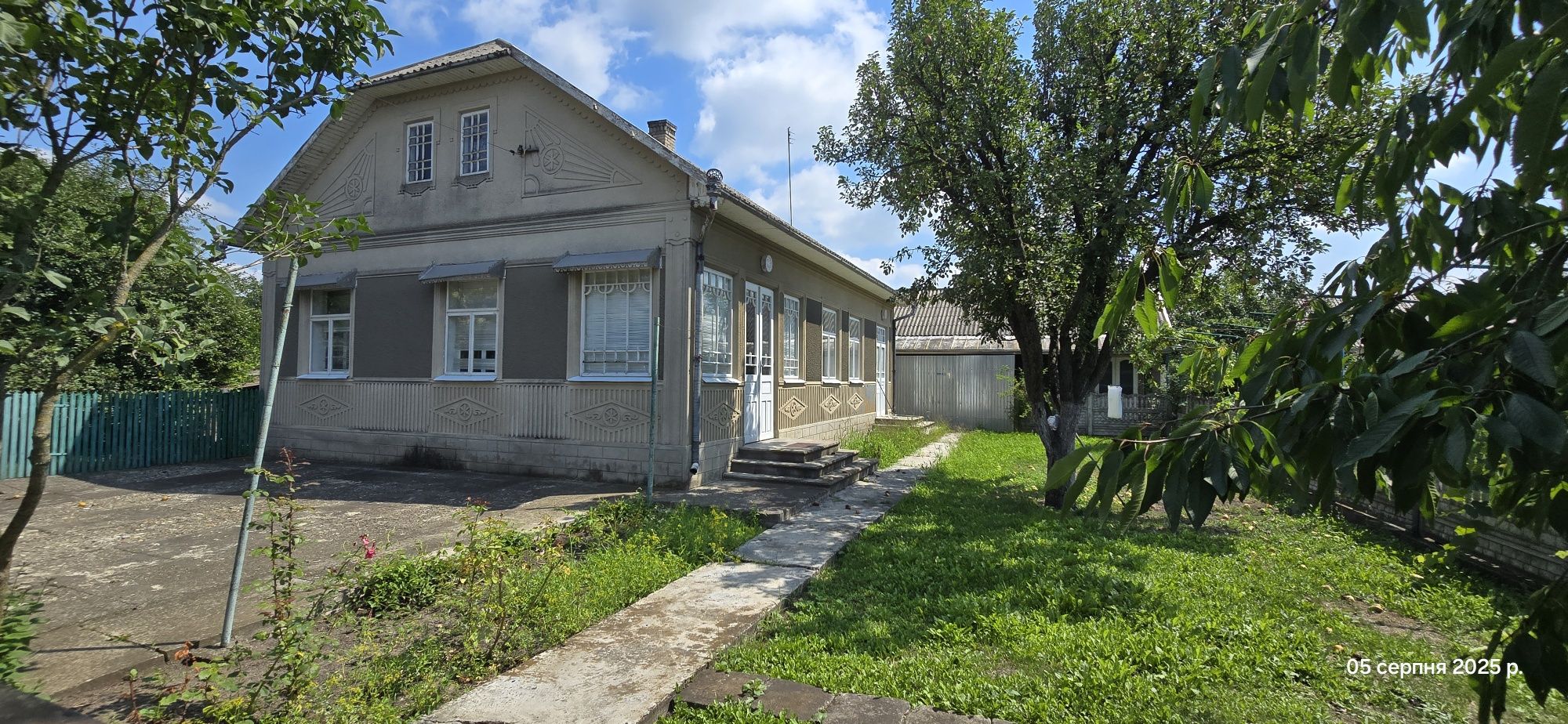 Продам  будинок хороший в Новоселиці