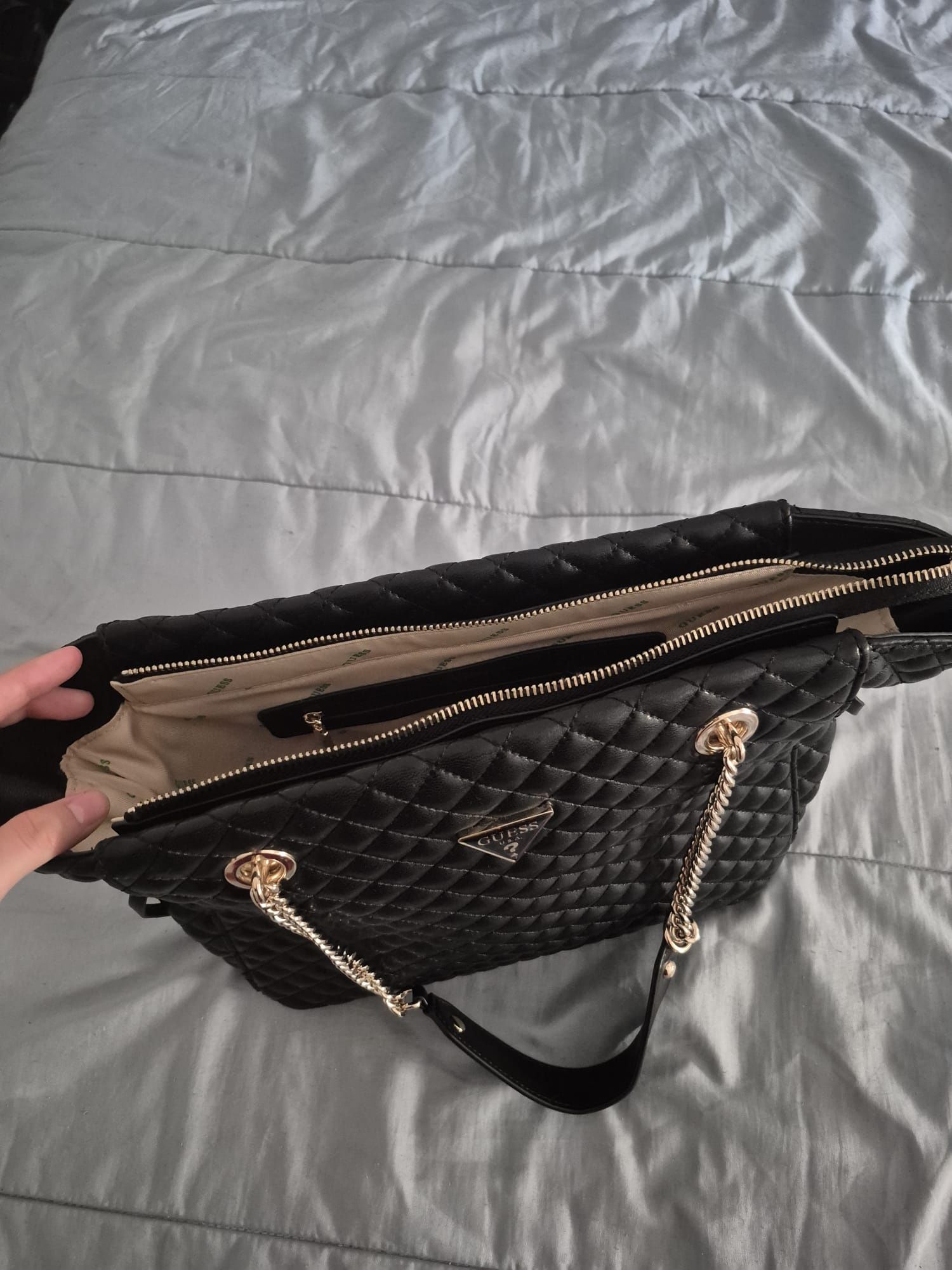 Bolsa guess como nova