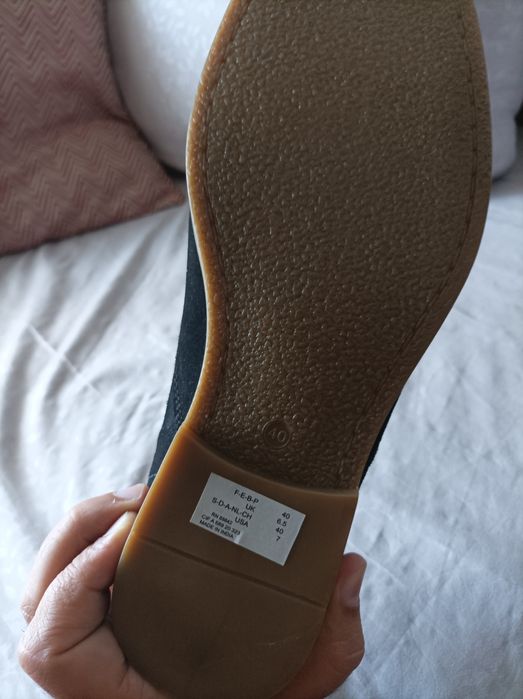 Bota preta marca Essentiel