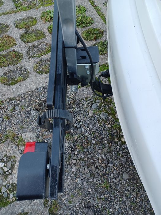 Bagażnik uniwersalny na 3 rowery na hak skladany uchylany made in ital