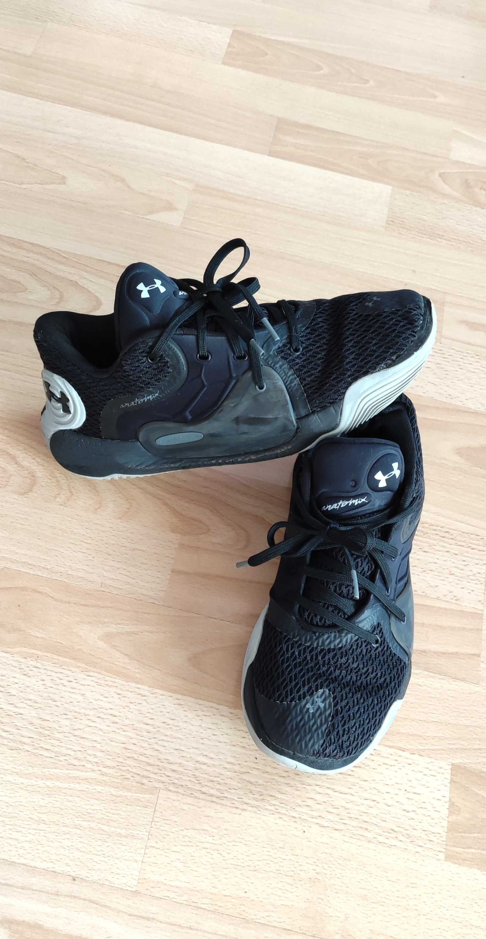 Buty UNDER ARMOUR r.42,5/27 cm