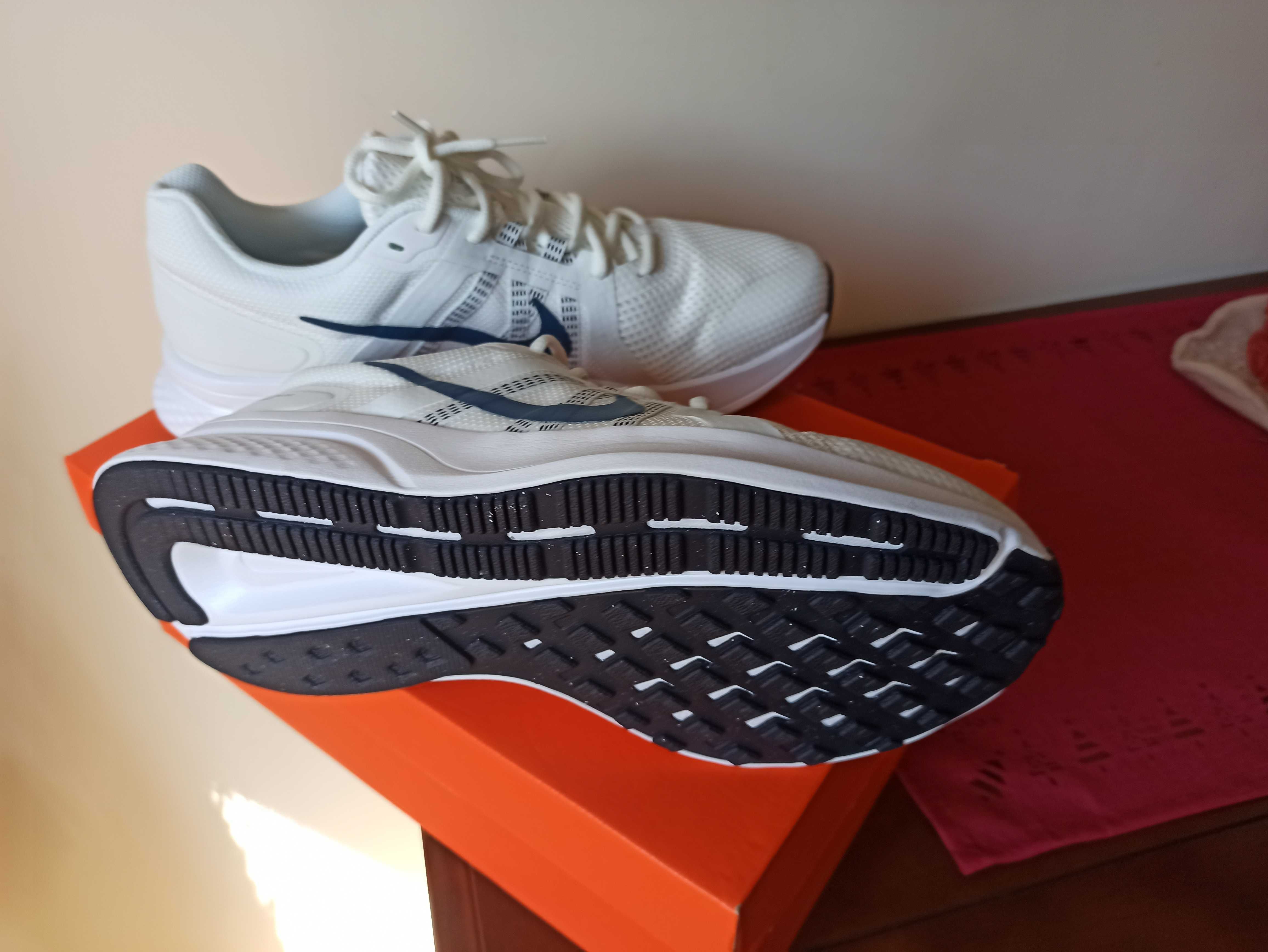 (roz. 45) Nike buty męskie sportowe Nike Run Swift 2 CU3517, 101 białe