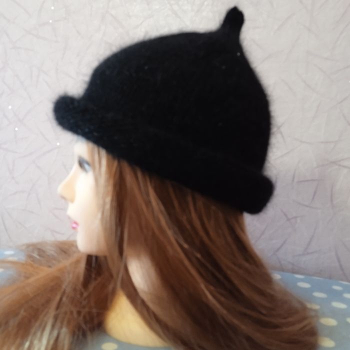 Шапочка біні  із ангори з додаванням мікропаєтки, шапка-докер