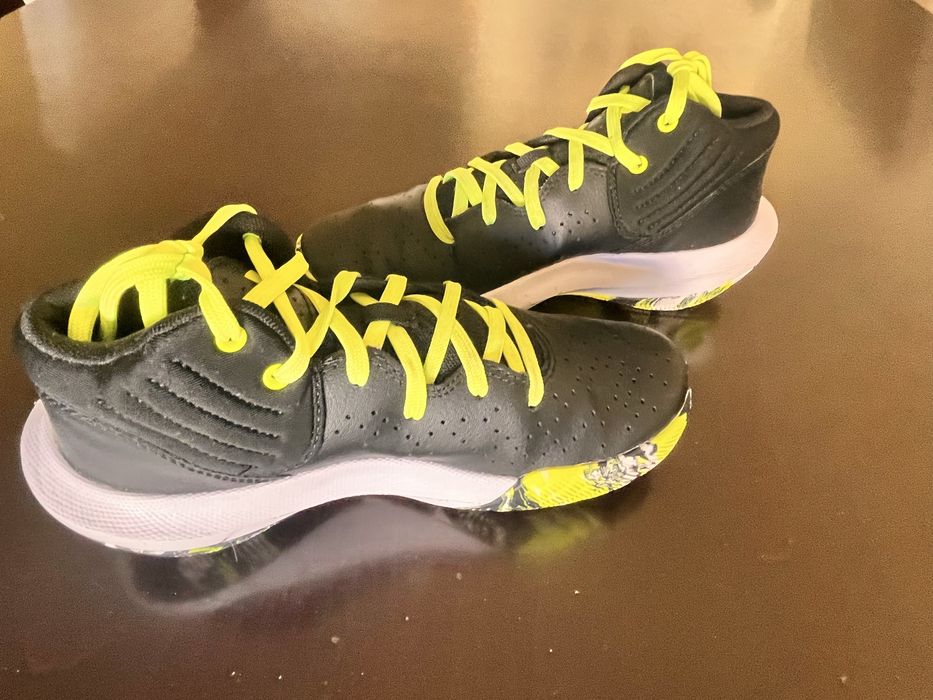 Sapatilhas de rapaz, n. 36,5, Under Armour