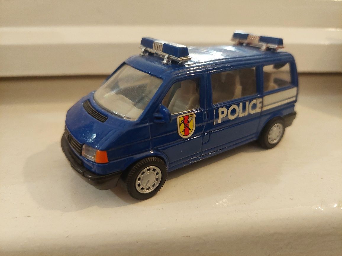 VW Transporter (Policia) Escala 1,43