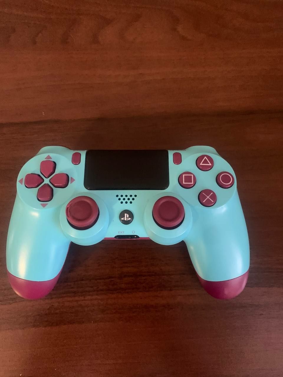 Продам dualshock 4