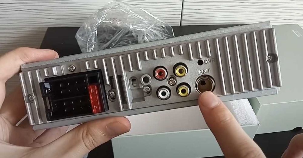 Автомагнітола стандартна з дисплеєм bluetooth usb microsd та пультом