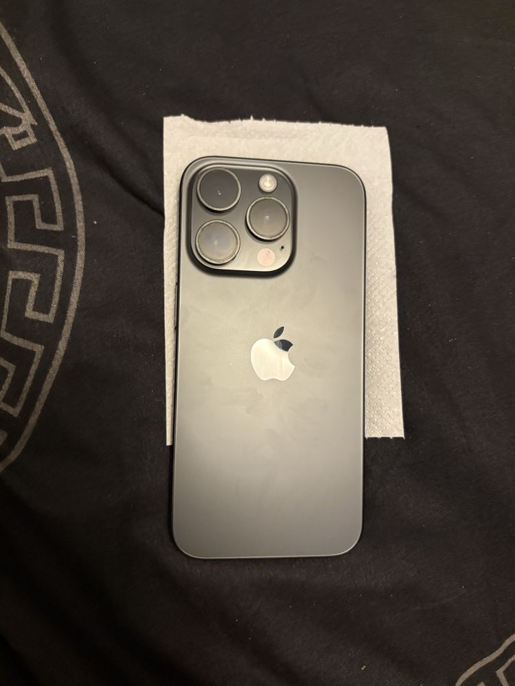 Iphone 15 pro semi novo com caixa  , 128Gb
