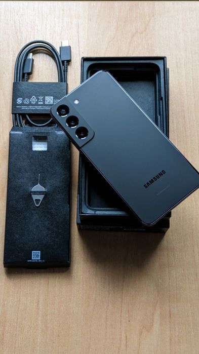 Телефон Samsung Galaxy S22 - 8/256GB Black (SM-S901U1) Unlocked-Open B