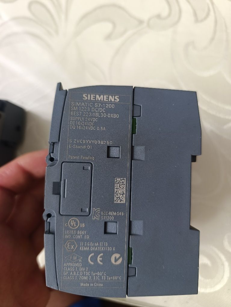 Sterownik Siemens simatic S7-1200 CPU 1214C DC/DC/DC + dwa moduły