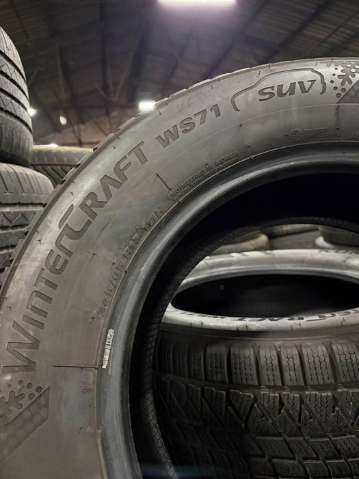 R17 245/65 Kumho WinterCraft WS71