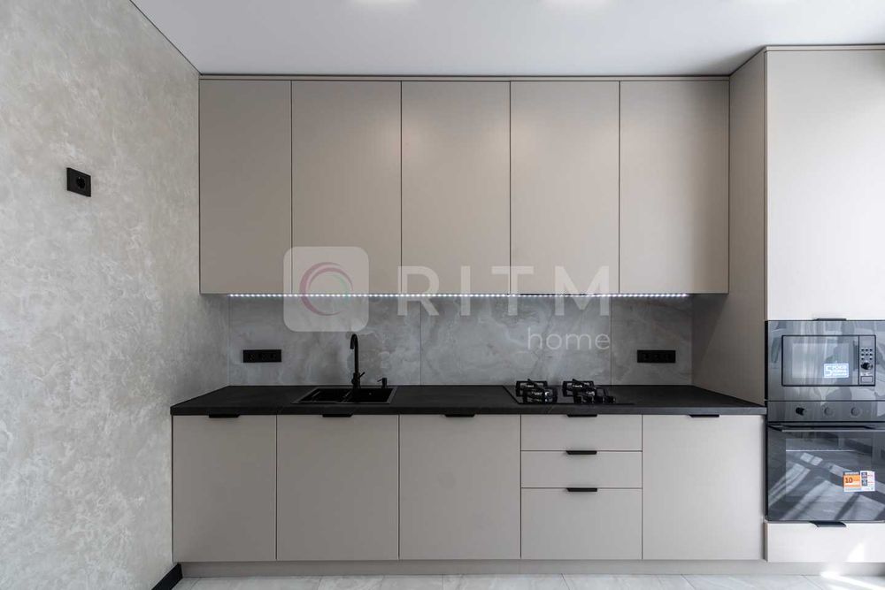 Унікальна та повністю комплектна 2х кімнатна біля озера в ЖК Міленіум