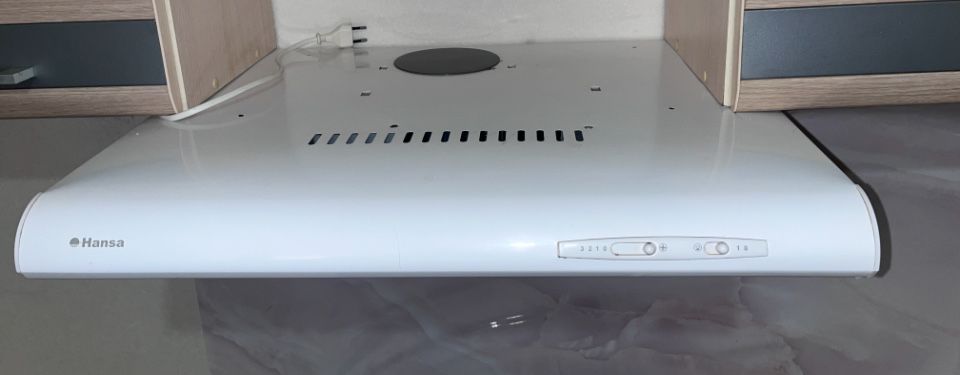 Продам вытяжку HANSA