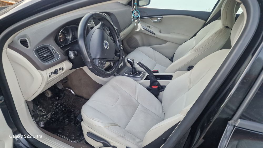 Volvo V40 Cross Country  2.0D