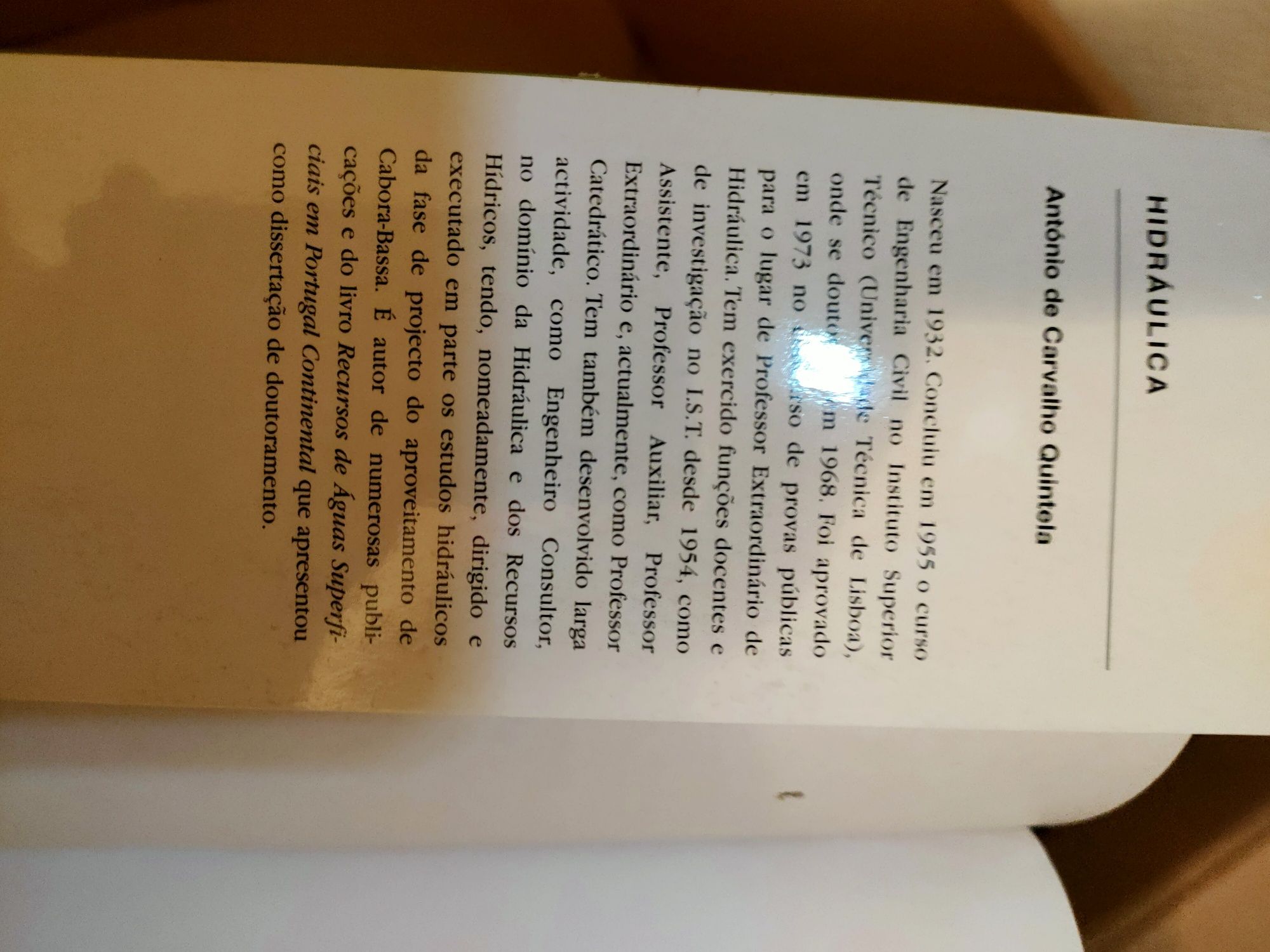 Livro de hidráulica como novo