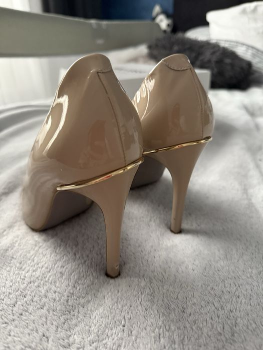 Szpilki, czółenka, buty na obcasie, rozmiar 38,5, Gino Rossi