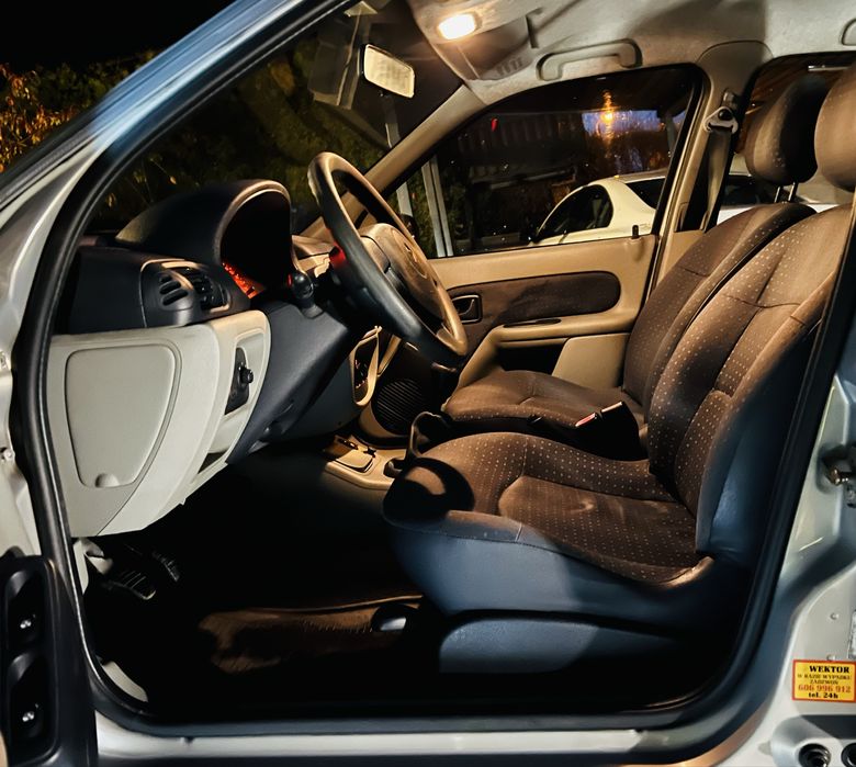 Renault Clio Sedan Krajowy Bezwypadkowy