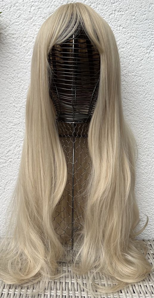 Naturalny blond, peruka, długie włosy