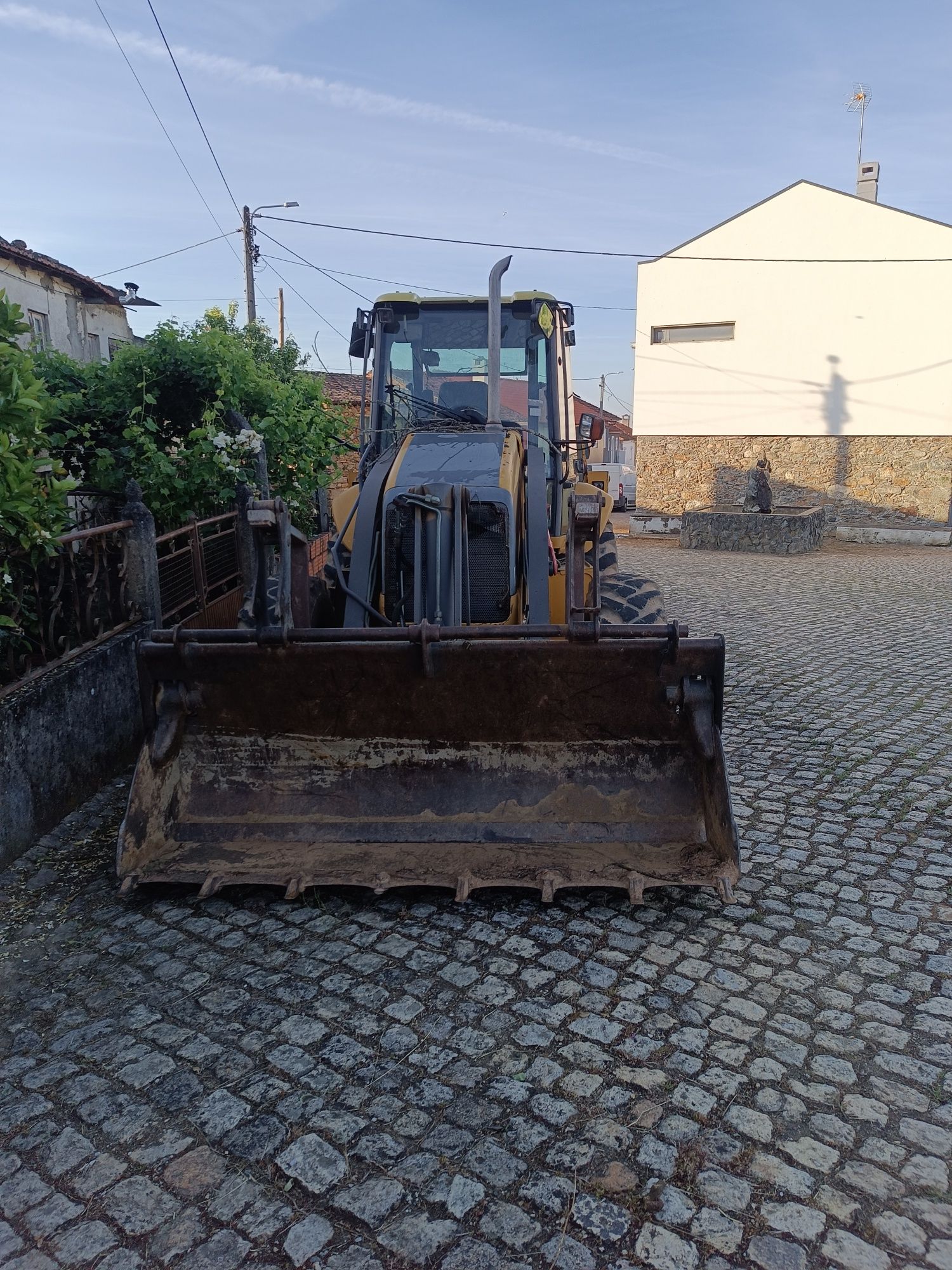 Retroescavadeira Volvo BL71