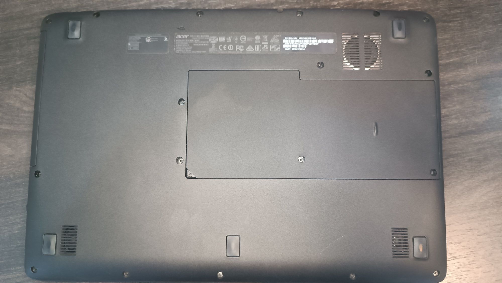 Ноутбук Acer Aspire ES15 ES1-533-C3RY (NX.GFTEU.003) Black