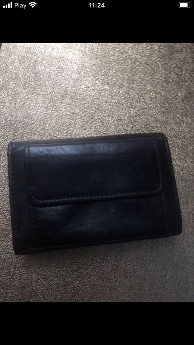 Czarny portfel danski Patra ze skóry średni.