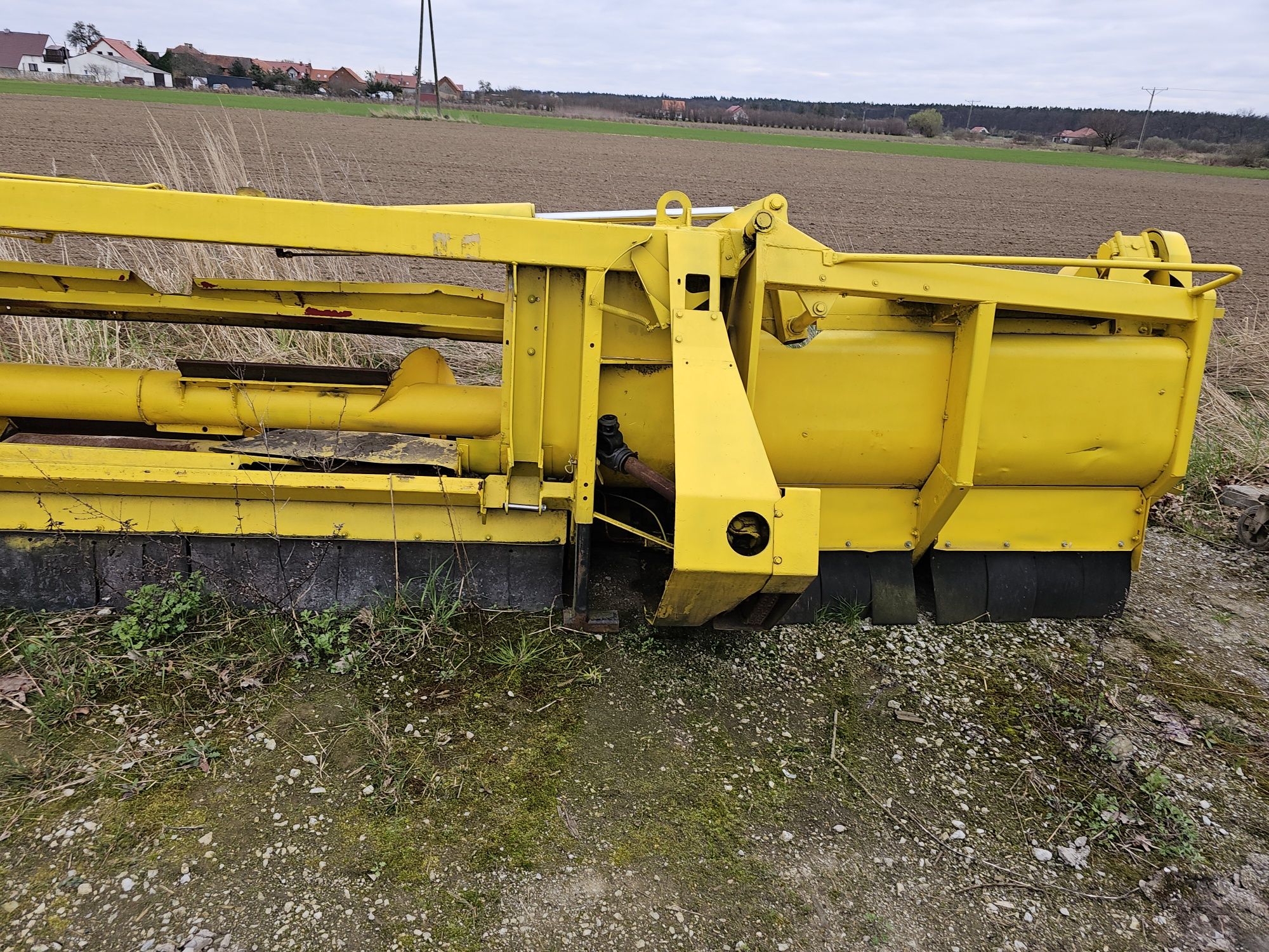 Przystawka do kukurydzy New Holland 8 rzędowa