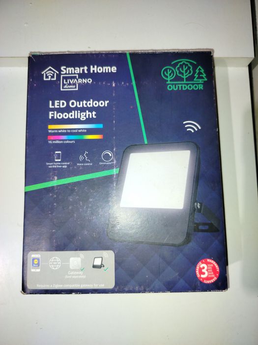 Reflektor zewnetrzny