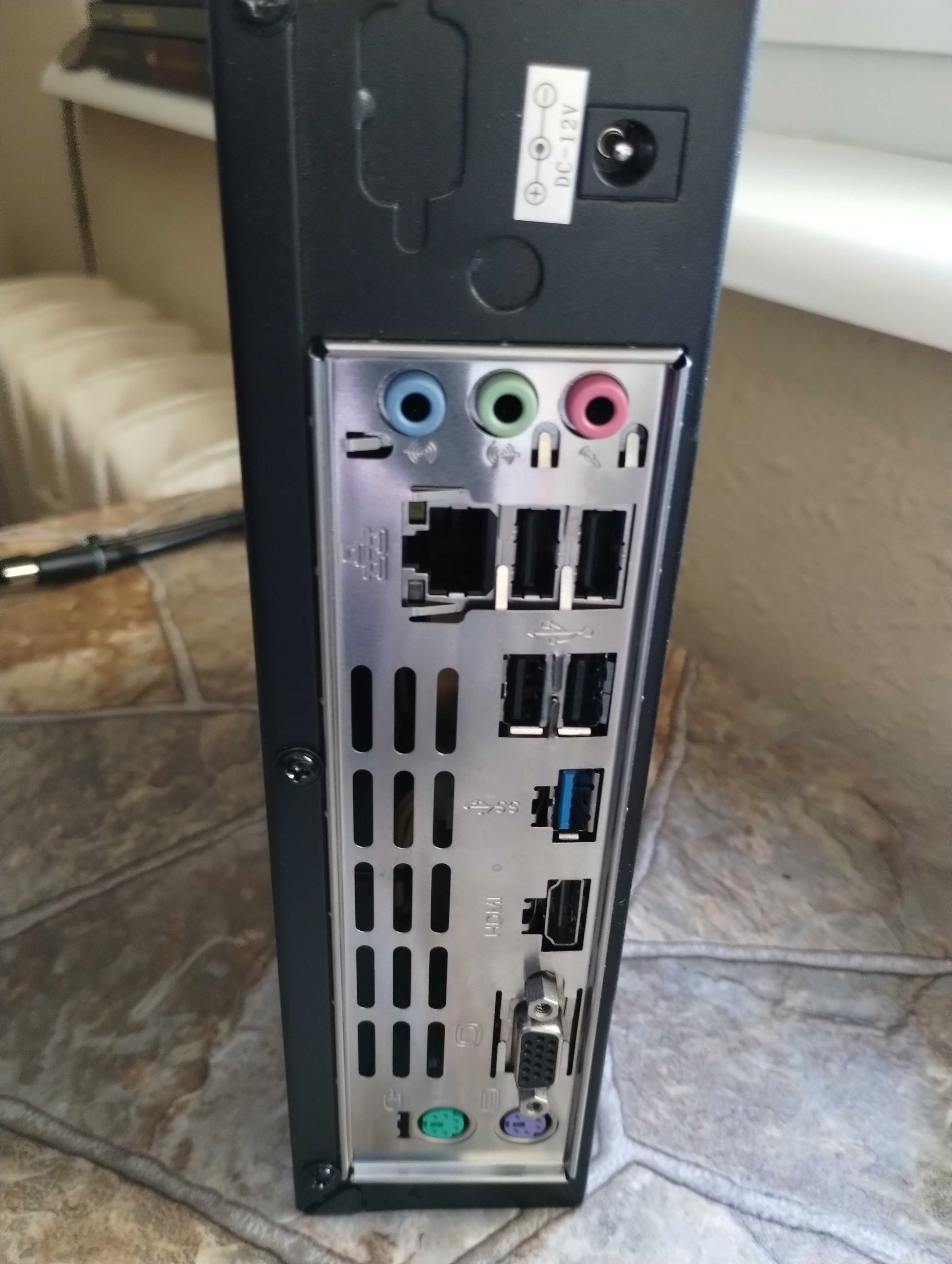 Komputerek Mini ITX
