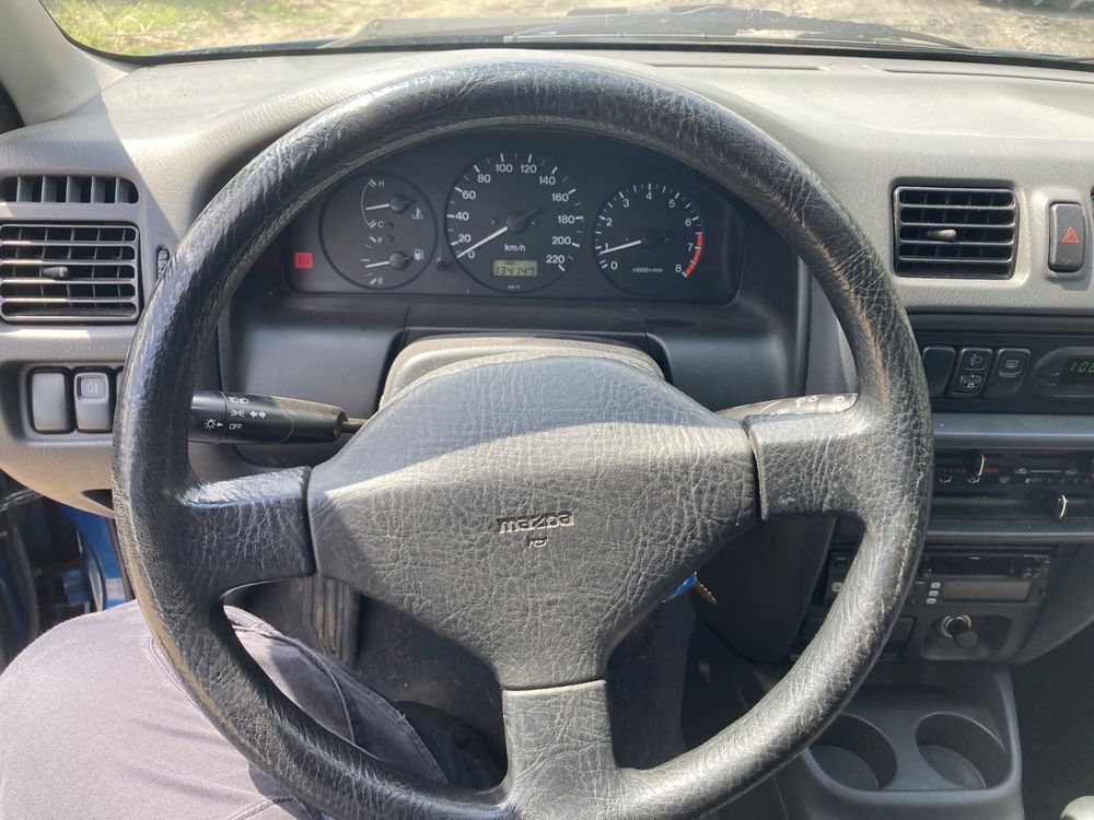 Mazda 323 1.5 65kw niski przebieg , elektryczny szyberdach