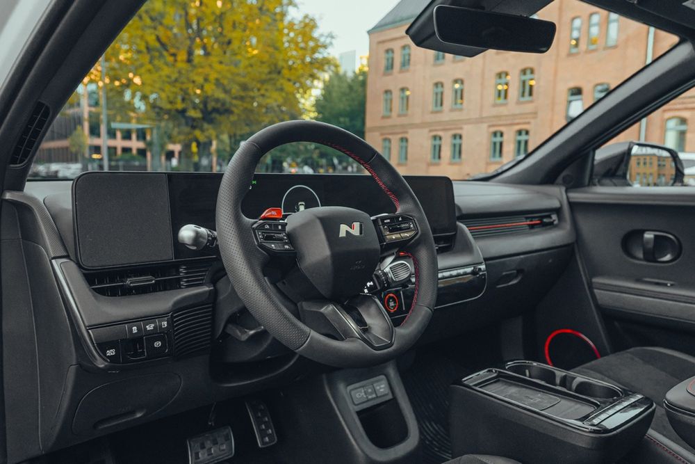 Ślubny SUV Hyundai Ioniq 5 N Line – auto elektryczne z kierowcą | Trój