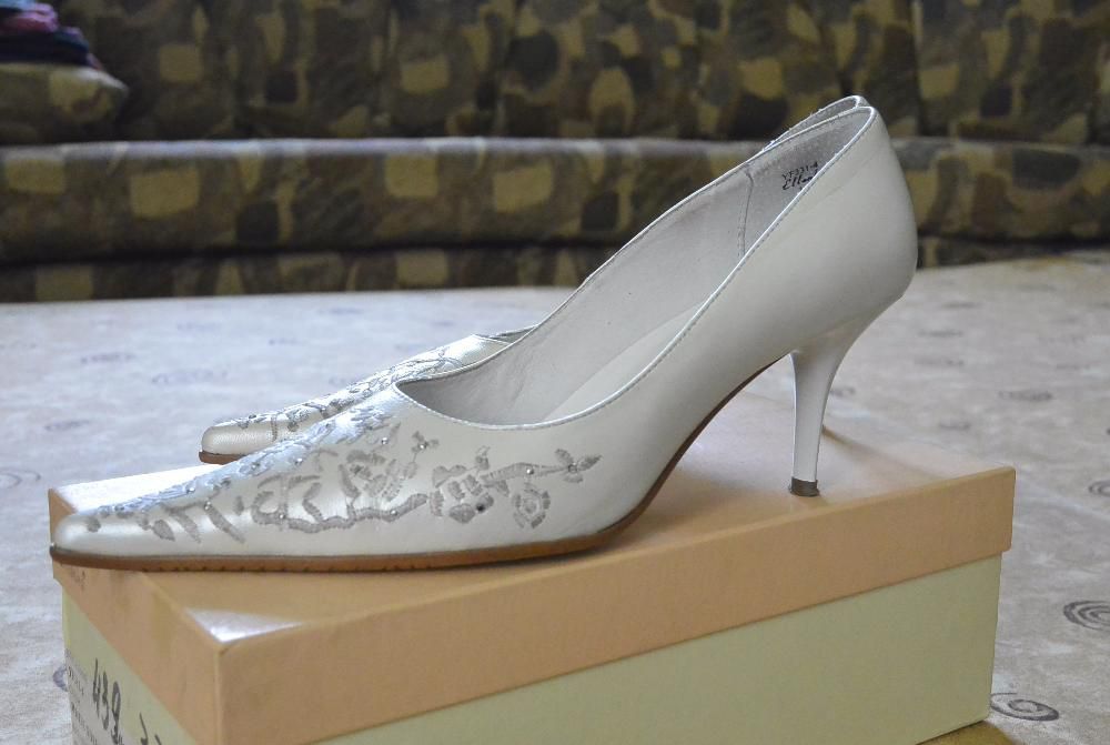 Туфли женские белые для свадеб и торжеств