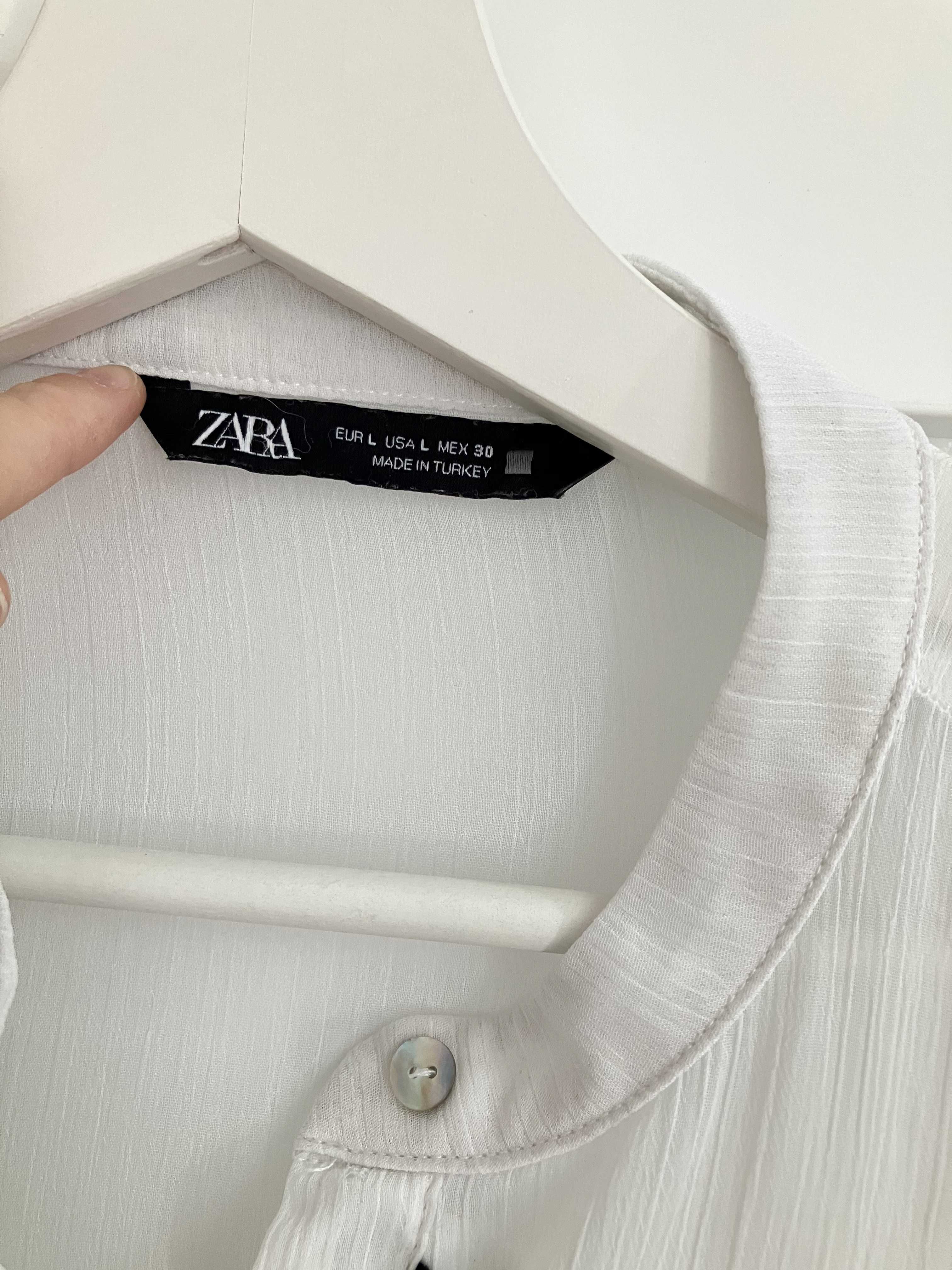 Biała koszula Zara z falbankami czarna lamówka