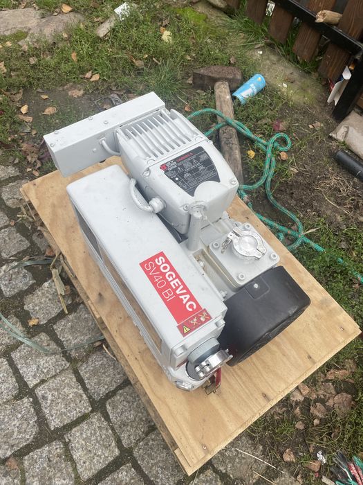 Pompa próżniowa Leybold SOGEVAC SV 40 BI