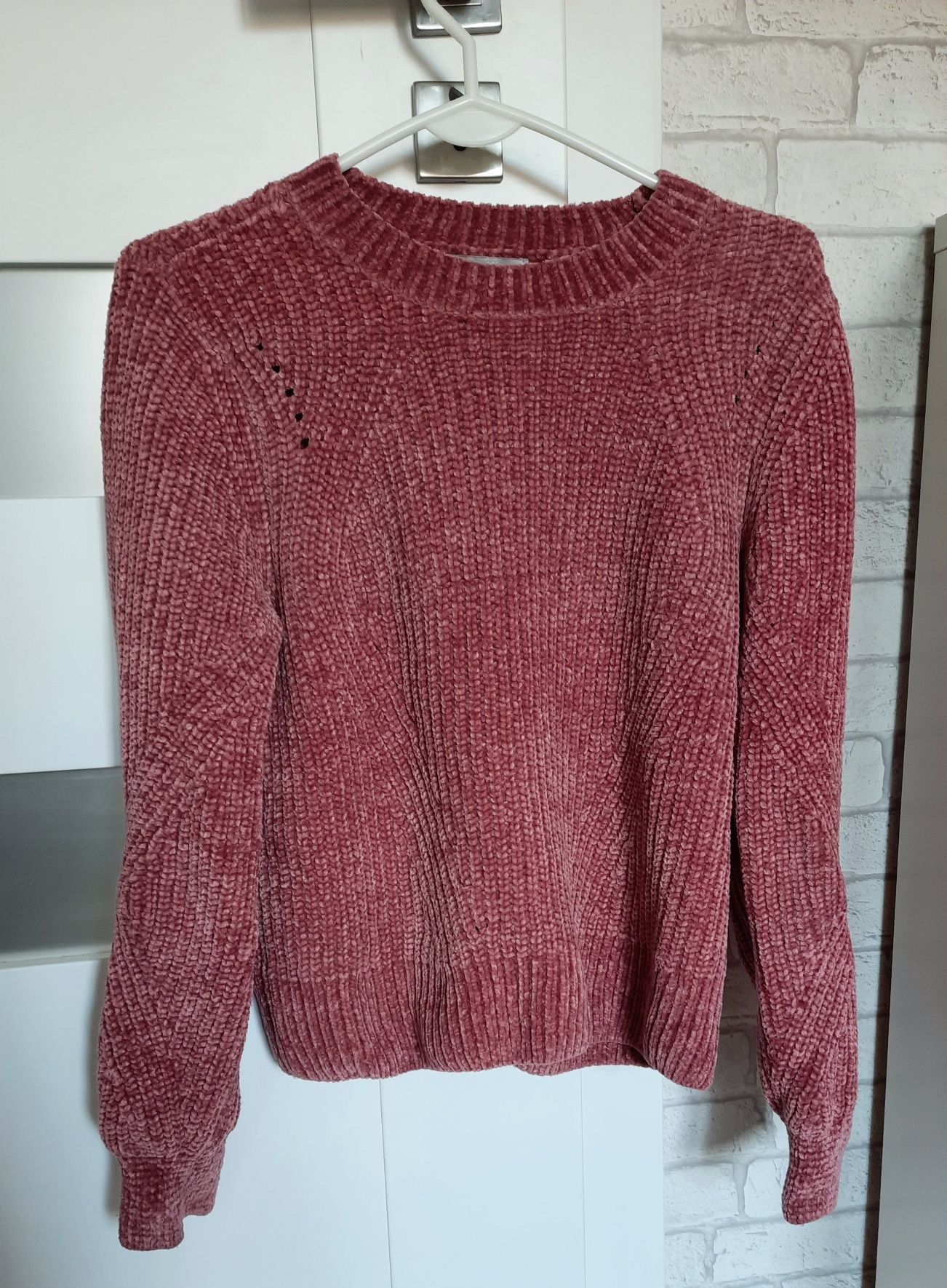 Sweter różowy H&M