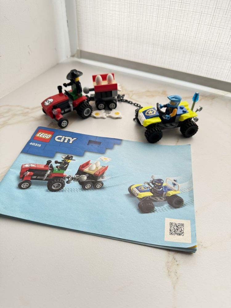 LEGO City Полицейский мобильный командный трейлер (60315)