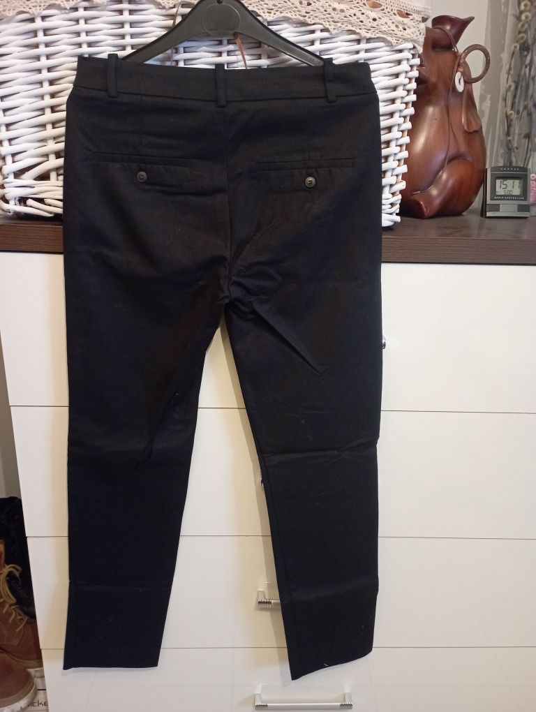 Spodnie eleganckie Zara
