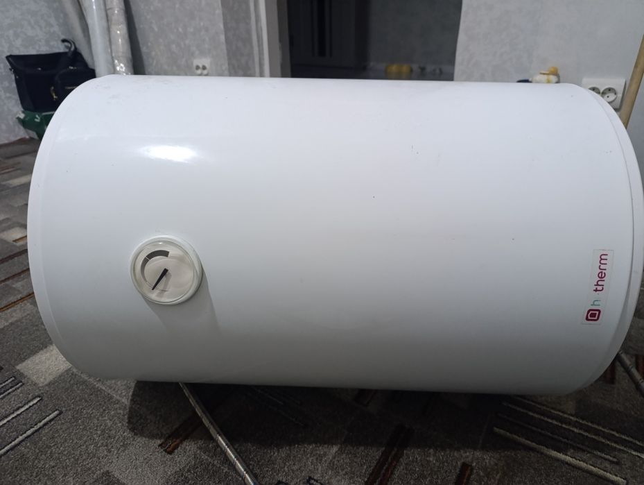 Бар'єр, водонагрівач 80л.