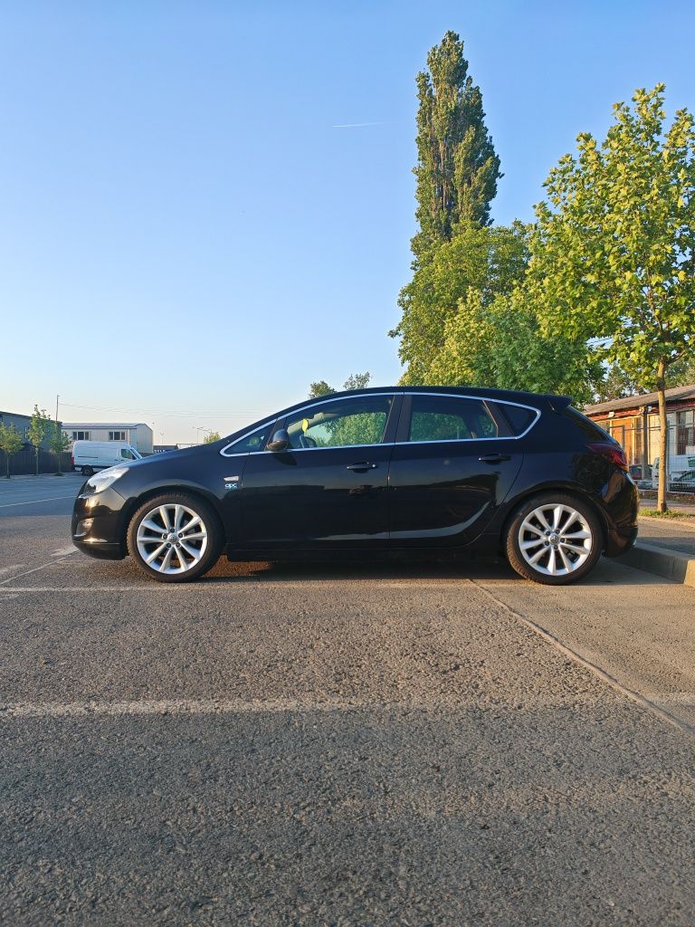 Opel Astra J 1.6T 180KM OPC Line