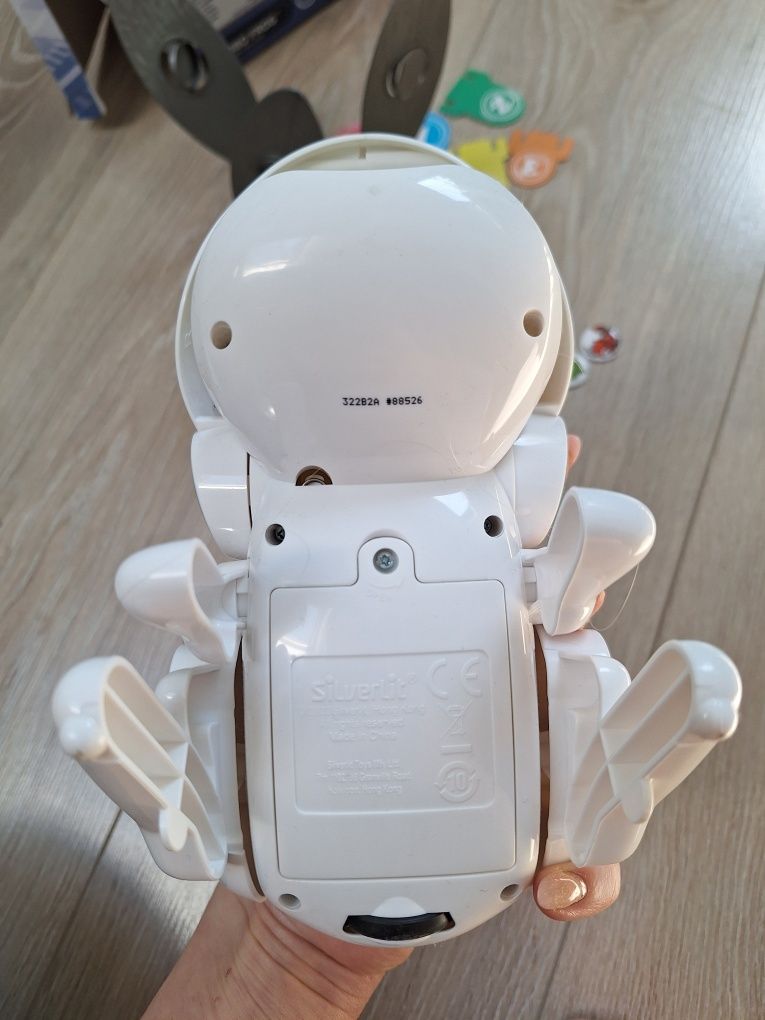 Silverlit Robo frog stan bdb skacząca żaba, pilot, zjada robaczki