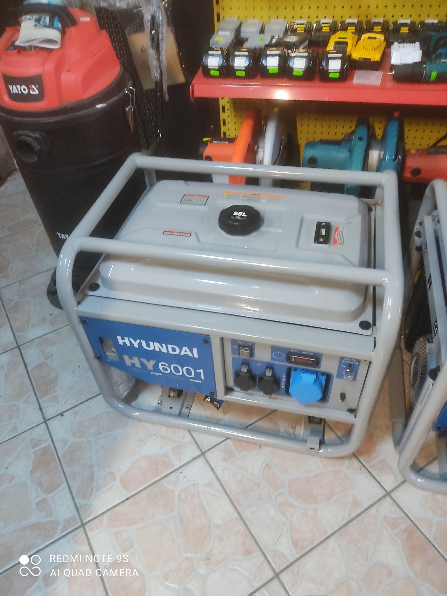 Продам генератор Hyundai HY 6001 новий