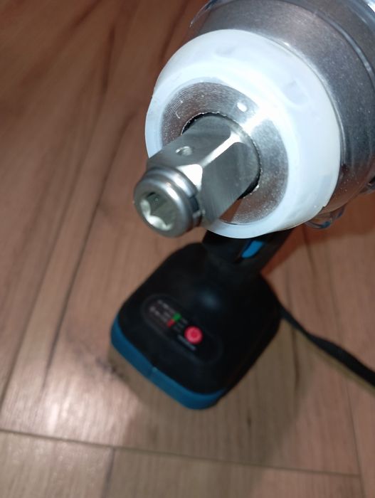 Nowy udarowy klucz akumulatorowy Gisam Makita 520Nm