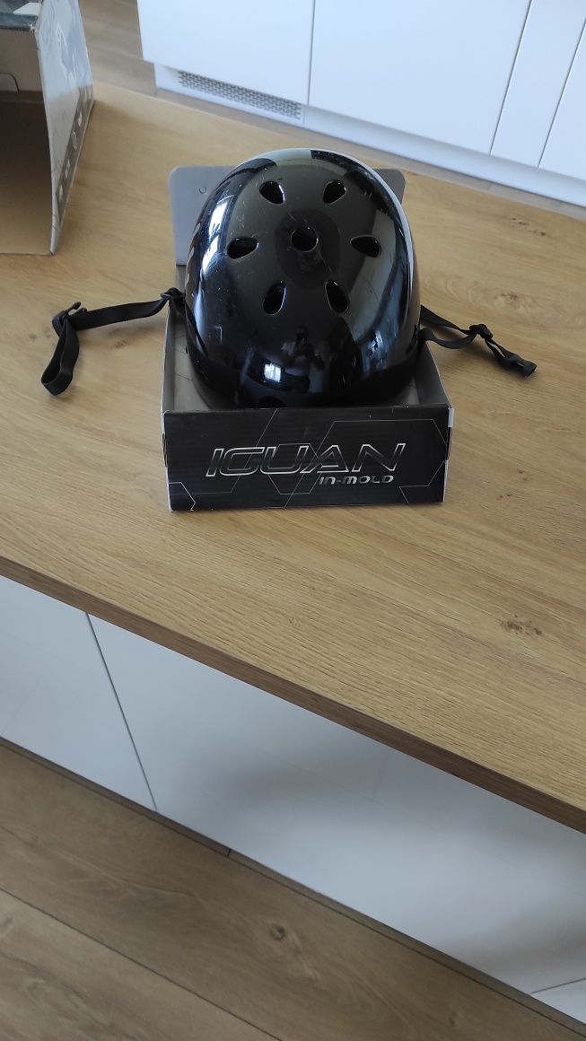 Kask rowerowy chłopięcy IGUAN