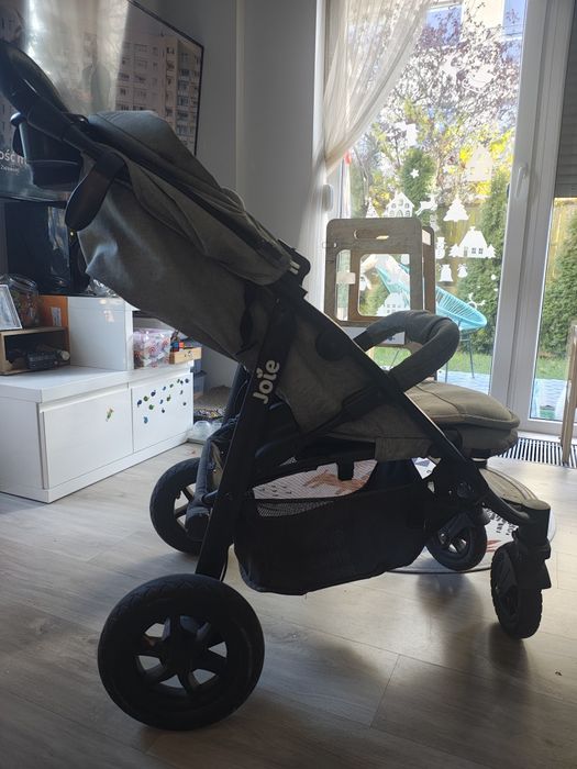 Wózek spacerowy Joie