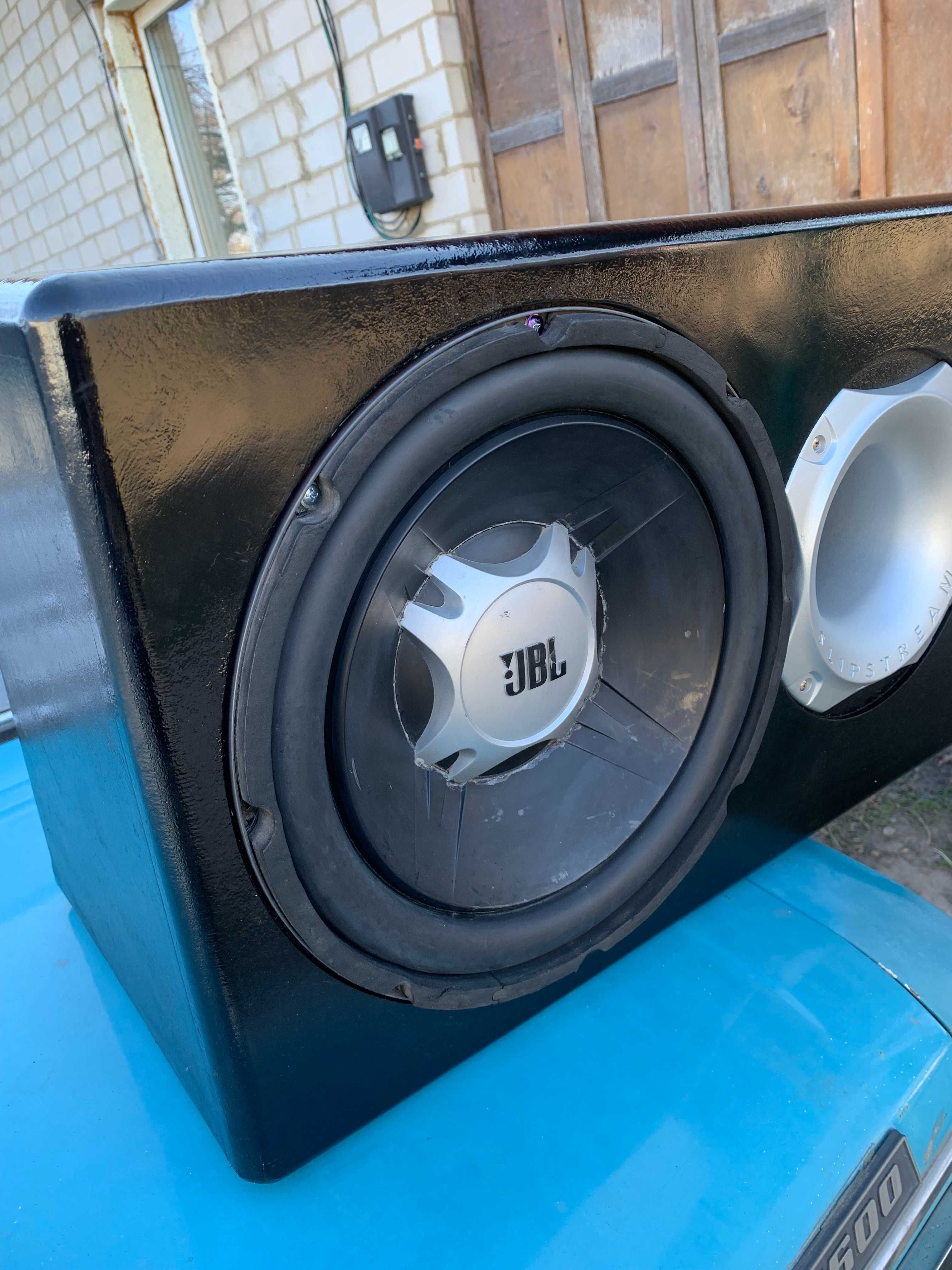 Сабвуфер JBL gt5-1204br гарному стані 1100w