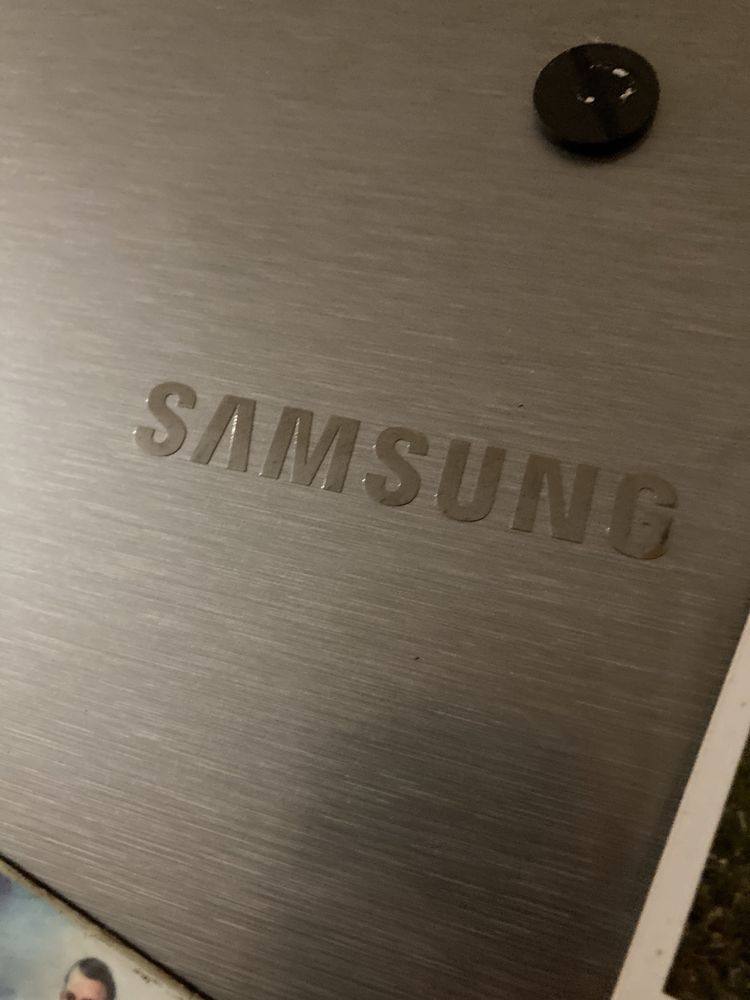 Lodówka srebrna Samsung 210 cm wysokość używana krótko