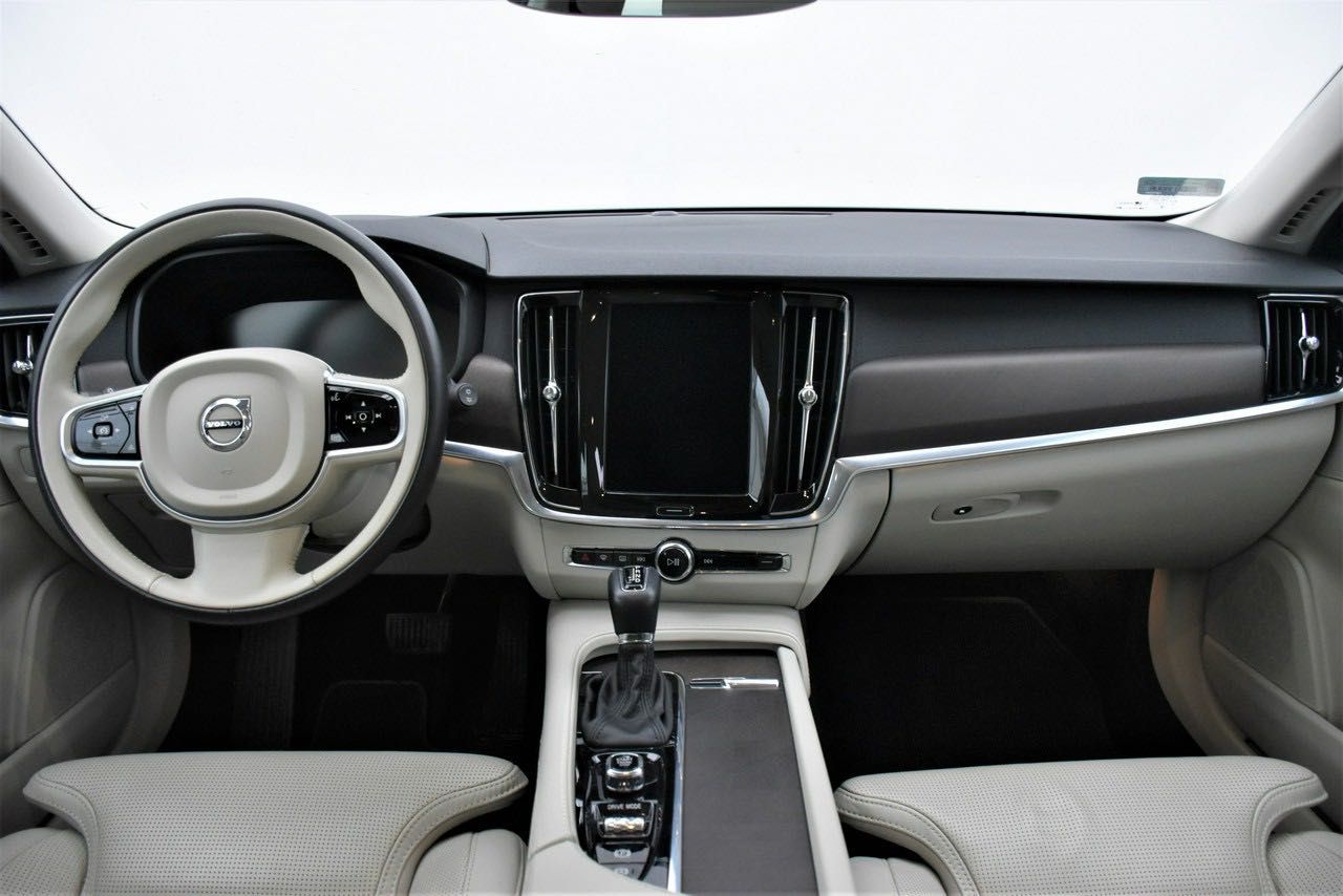 Cesja leasingu: Volvo V90 Cross Country, T5 AWD Pro, PDW, masaż